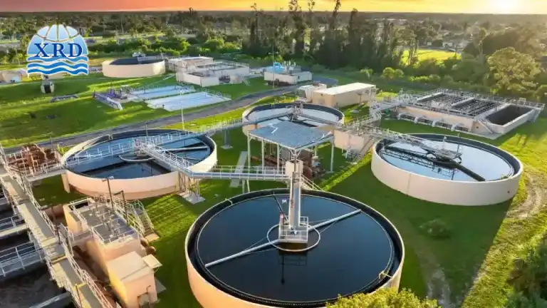 Uso de cloruro de calcio para ajustar la dureza del calcio en agua de refrigeración industrial